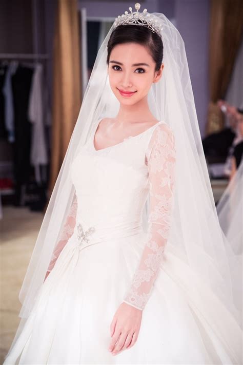 angelababy dresses.